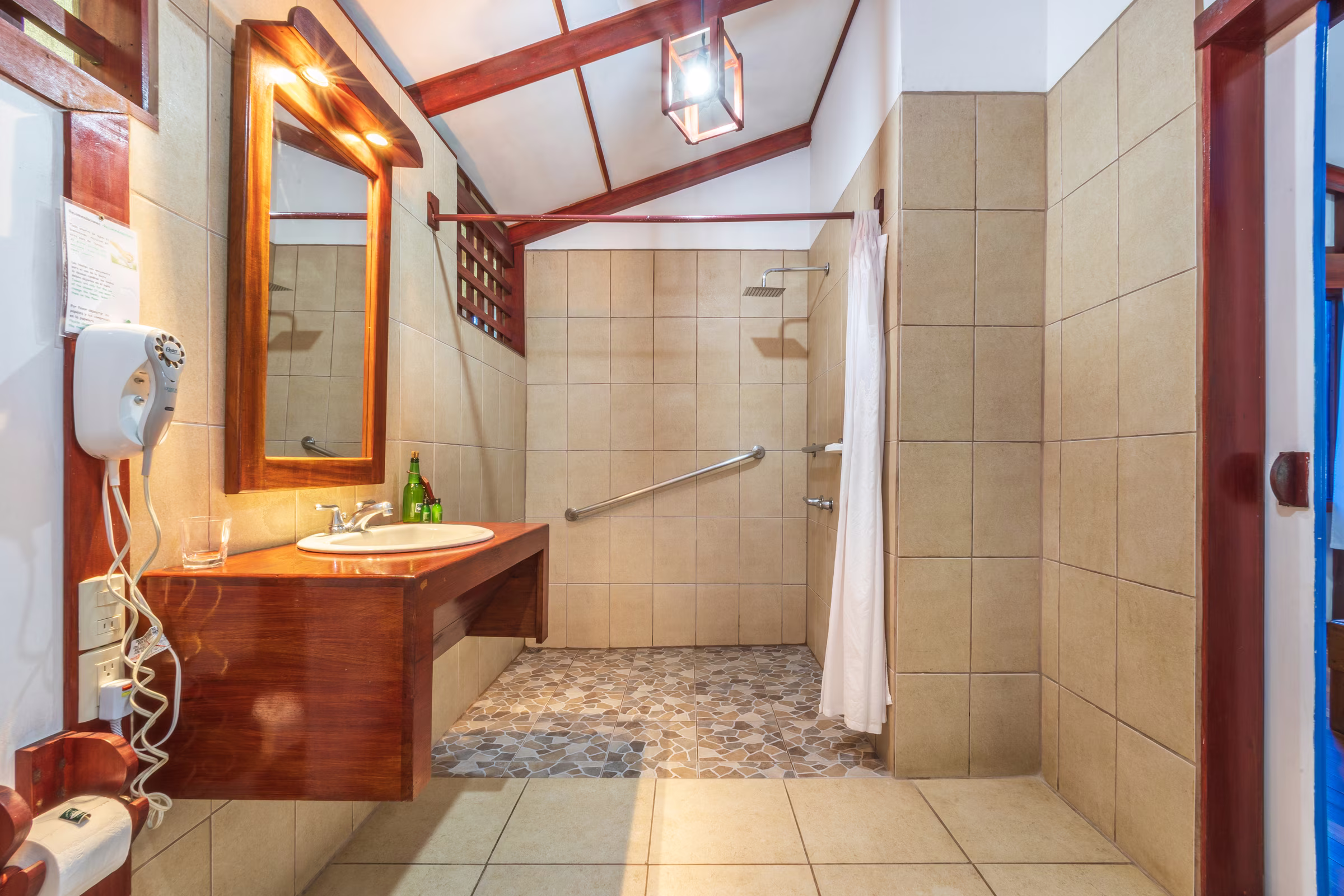Bungalow Deluxe Doble — photo 6