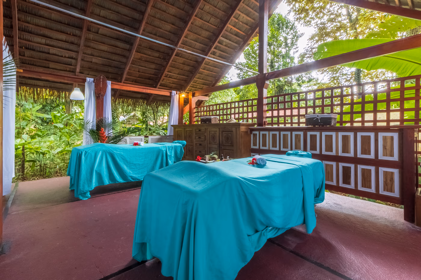 Spa atmosphere with tropical decorations